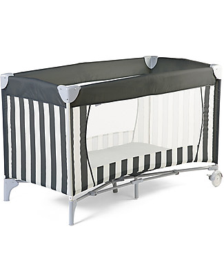 girl travel cot